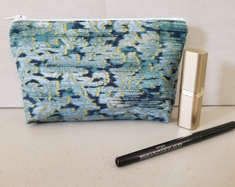 Blue Washed Vines Zipper Pouch