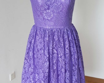 2015 Scoop Bright Purple Lace Short Bridesmaid Dress with Back Buttons