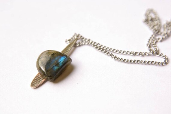 Labradorite Pendant, Labradorite Cabochon, Drop Design Collection, Heart Chakra, Crystal Healing, Labradorite Gemstone, Labradorite Jewelry