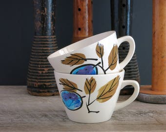 Vera Forbidden Fruit Cups Mugs - Pair of Vera Neumann Forbidden Fruit Teacups Tea Cups - Vera Island Worcester - Blue Plums Green Leaves