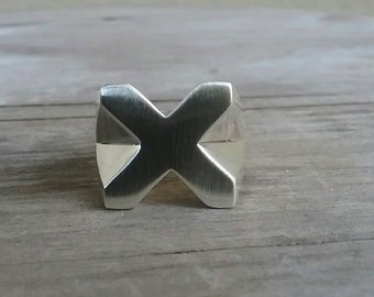 X RING heavy solid mans sterling silver ring