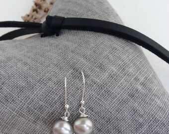 Freshwater pearl earrings, silver freshwater pearls, grey pearl earrings , pearl earrings, bridal earrings, gifts for her