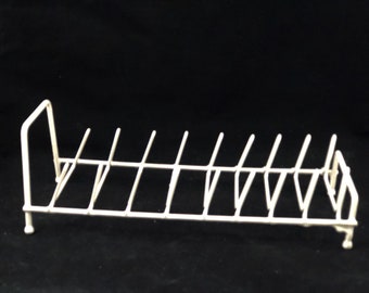 Vintage White Rubber Coated Wire Plate Holder, Cupboard Organizer, Dish Drying Rack
