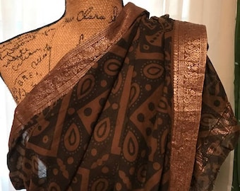 Free Shipping US! Beautiful Cotton Sari, Indian Dress, Geometric print Sari, Earth Colors Sari Dress with Gold Borders, Brown & Gold Sari