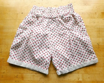 1980s Floral Shorts Vintage 80s High Waisted Cuffed Shorts - S