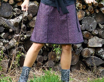Pure Wool flared skirt – emerald green/black or pink/black