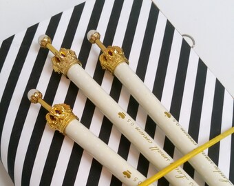 Cream Crown Planner Queen Pen