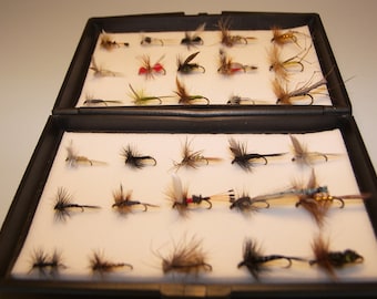 30 Assorted Dry TROUT Fishing Flies in a Free eco plastic box Perfect Xmas Gift for any angler From FLYMAKERS