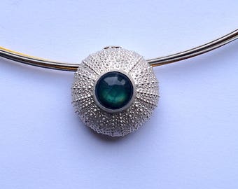 Silver sea urchin with labradorite/Collier