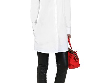 Oversized white cotton shirt with pockets