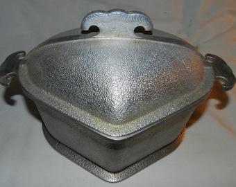 Guardian Service Casserole dish - Vintage Gaurdian Ware Aluminum cookware - Dutch oven pot with lid - Kitchenware Baking Dish F2-2