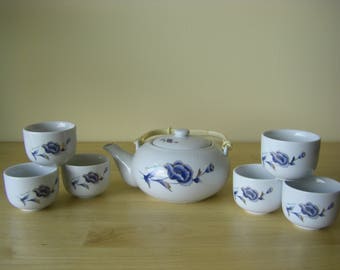 Tea Set 'Flower Duet' Teapot and Six Cups