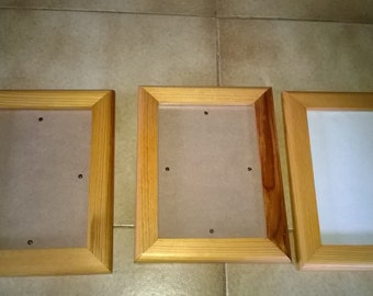 589) set of 3 wooden frames