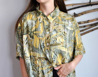 Nature print summer shirt 1990s 1980s vintage womens green plants hipster blouse