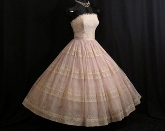 Vintage 1950's 50s STRAPLESS Cotillion Formals Baby Pink Ivory Embroidered Lace CHIFFON Organza Party Prom Wedding Dress Gown