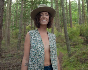 Vintage 70's Vest / Floral Hippie Vest / Sunflower Cotton Vest with Pockets / Sunshine Boho Vest / Summer Fall Festival Vest, Women's Vest