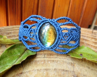 Macrame bracelet labradorite stone