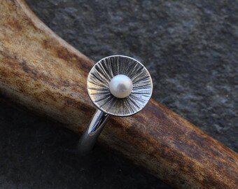 Sterling silver ring with a white freshwater pearl