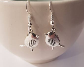 Christmas earrings, Robin earrings, Festive earrings, Robin jewelry, holiday earrings, gifts for her, stocking stuffer, bird earrings