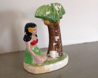 vintage hula girl salt and pepper shakers