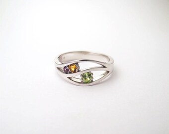 White gold ring amethyst, peridot and citrine