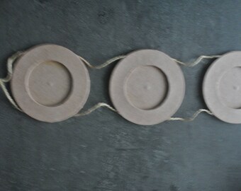 Set of 3 round cardboard frames connected with string