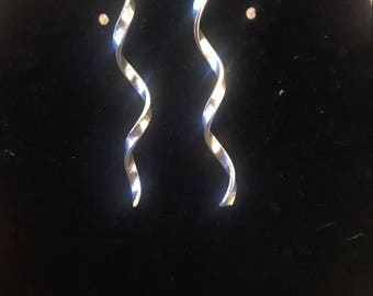 Silver Tone Twisted Dangle earrings