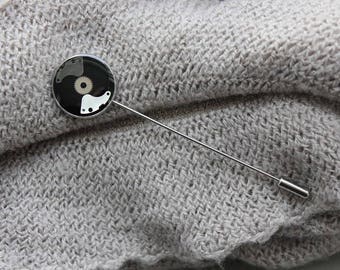 Brooch pin round 2cm Steampunk watch parts and resin