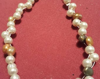 Pearl effect bracelet