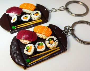 Portachiavi con sushi in fimo, sushi in polymer clay, miniature di sushi