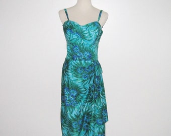Vintage 1950s 60s Sarong Dress / 50s Hawaiian Sarong Dress / 50s Hawaiian Floral Sarong Dress In Blue & Green By Muriel Original - Size S, M