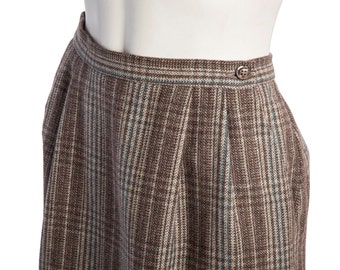 Vintage A-line plaid skirt -- wool pencil skirt -- vintage plaid midi skirt -- size small / medium