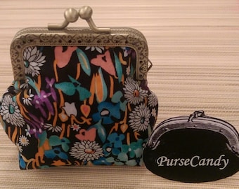 FUNKY FLORAL - Colourful, floral coin purse