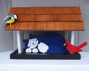 Sleeping Cat Bird Feeder, Blue & White
