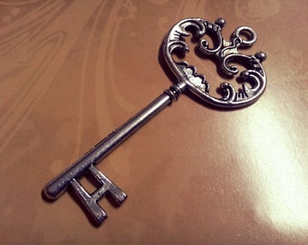 Ornate Skeleton Key Pendant Antiqued Silver Vintage Style 68mm (2.67")
