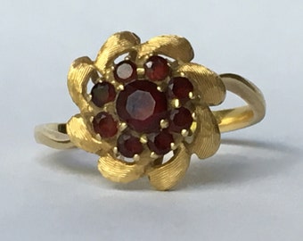 Vintage Garnet Cluster Ring in 18k Yellow Gold Setting. Unique Engagement Ring. Floral Design. January Birthstone. 2 Year Anniversary Gift.