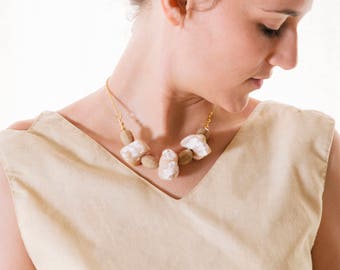 Bead Bib Necklace, Statement Big Bead necklace, Chunky Bead Necklace, Big Bold Chunky Necklace, Acrylic Bead Necklace, Short Chunky Necklace