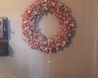 Red and beige homespun ragged wreath