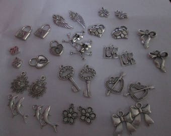 set of 30 charms 15 different patterns # F
