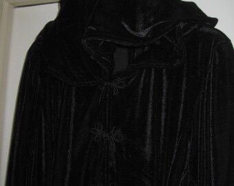 20,s Vintage Black Velvet Opera Coat/Velvet Evening Coat/Formal Evening Wear