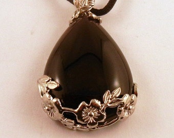 black onyx Rose tear drop Necklace: Natural Crystal Pendant, Stone Jewelry