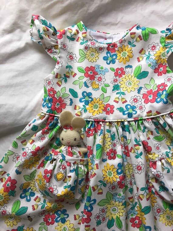 Bee Blossoms Dress size 3T with a Pocket Bunny