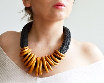 Gold statement necklace, golden necklace, bib necklace, chunky necklace statement, African necklace, ethnic necklace, original necklace