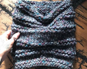 Multicolor cowl
