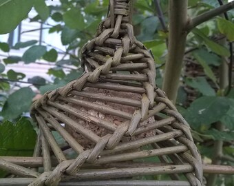 Willow bird feeder
