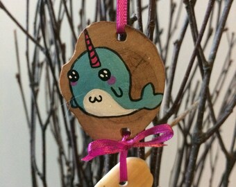 Narwhal with sea shell