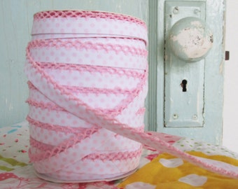 Light Pink Crochet Edge and Polka Dot on White Double Fold Bias Tape (No. 202)
