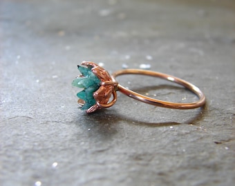 Rough Emerald Ring, Rose Gold and Emerald Ring, Raw Gemstone Engagement, Women's May Birthstone Ring, Lotus Flower Jewelry, Girlfriend Gift