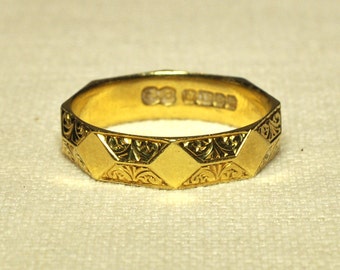 22ct Gold Patterned Band Ring