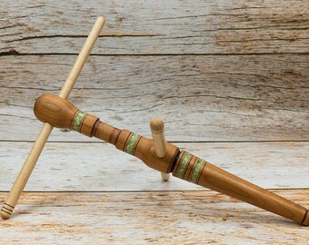 Llabrys Niddy Nøsty 3-in-1 Spinner's Tool Hand-Turned Pyrographed Cherry / Maple Serpentine Gemstone